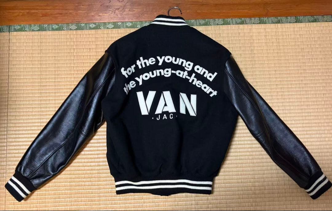 VAN スタジャン ブラック レザー