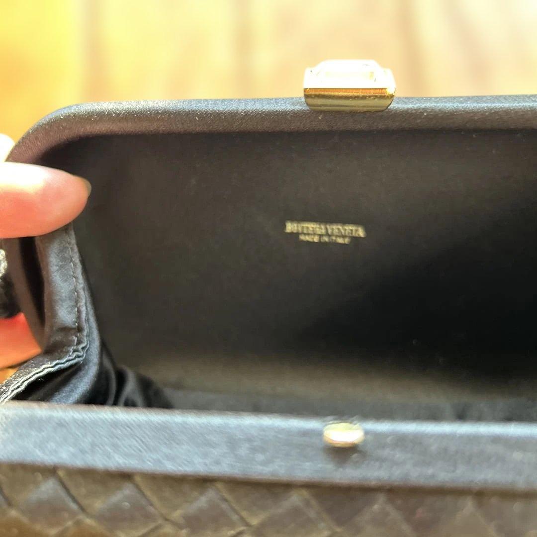 Bottega Venetaブラック 編み込みレザー クラッチバッグ