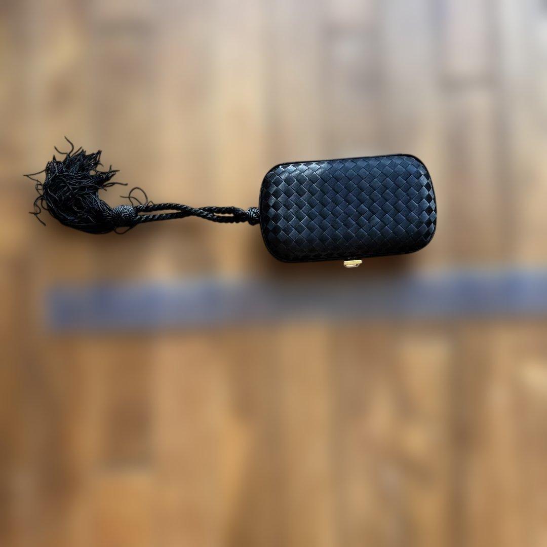 Bottega Venetaブラック 編み込みレザー クラッチバッグ