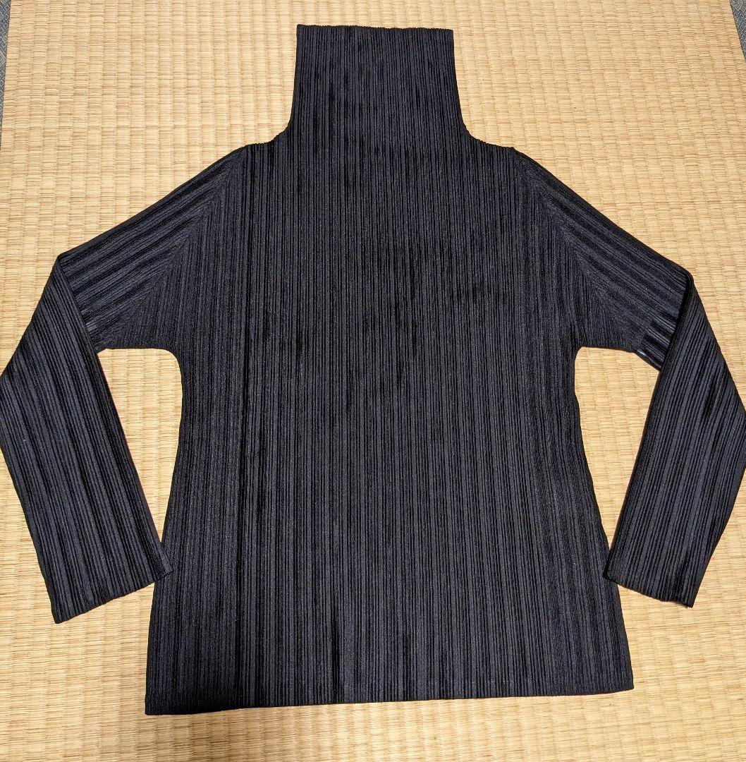 PLEATS PLEASE黒ハイネックサイズ3
