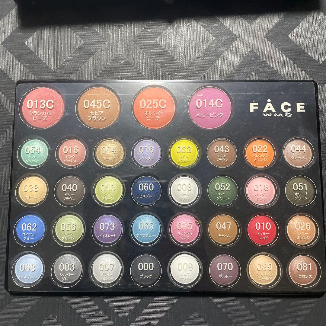 FACE アイシャドウ　定価37,000円
