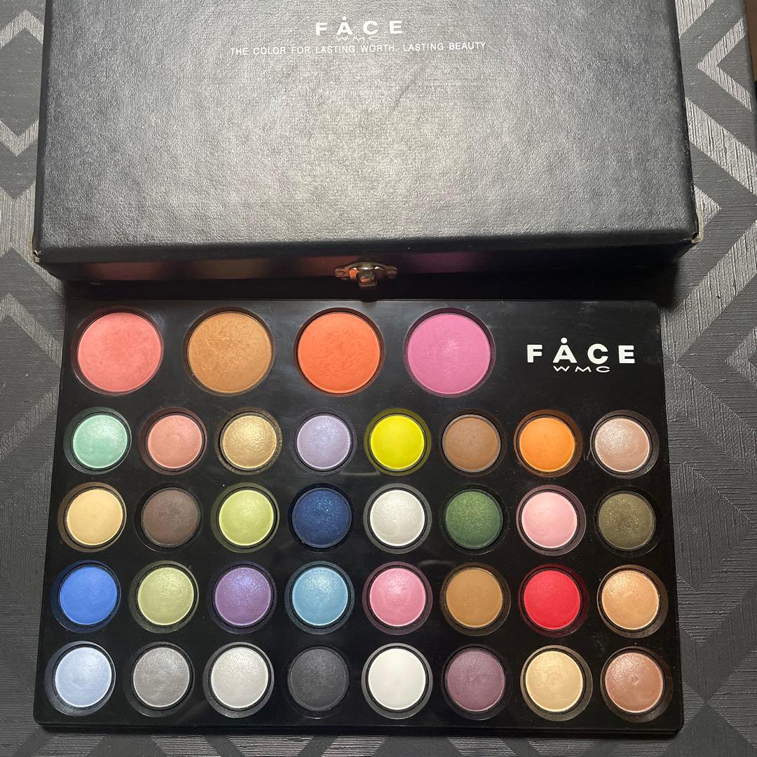 FACE アイシャドウ　定価37,000円
