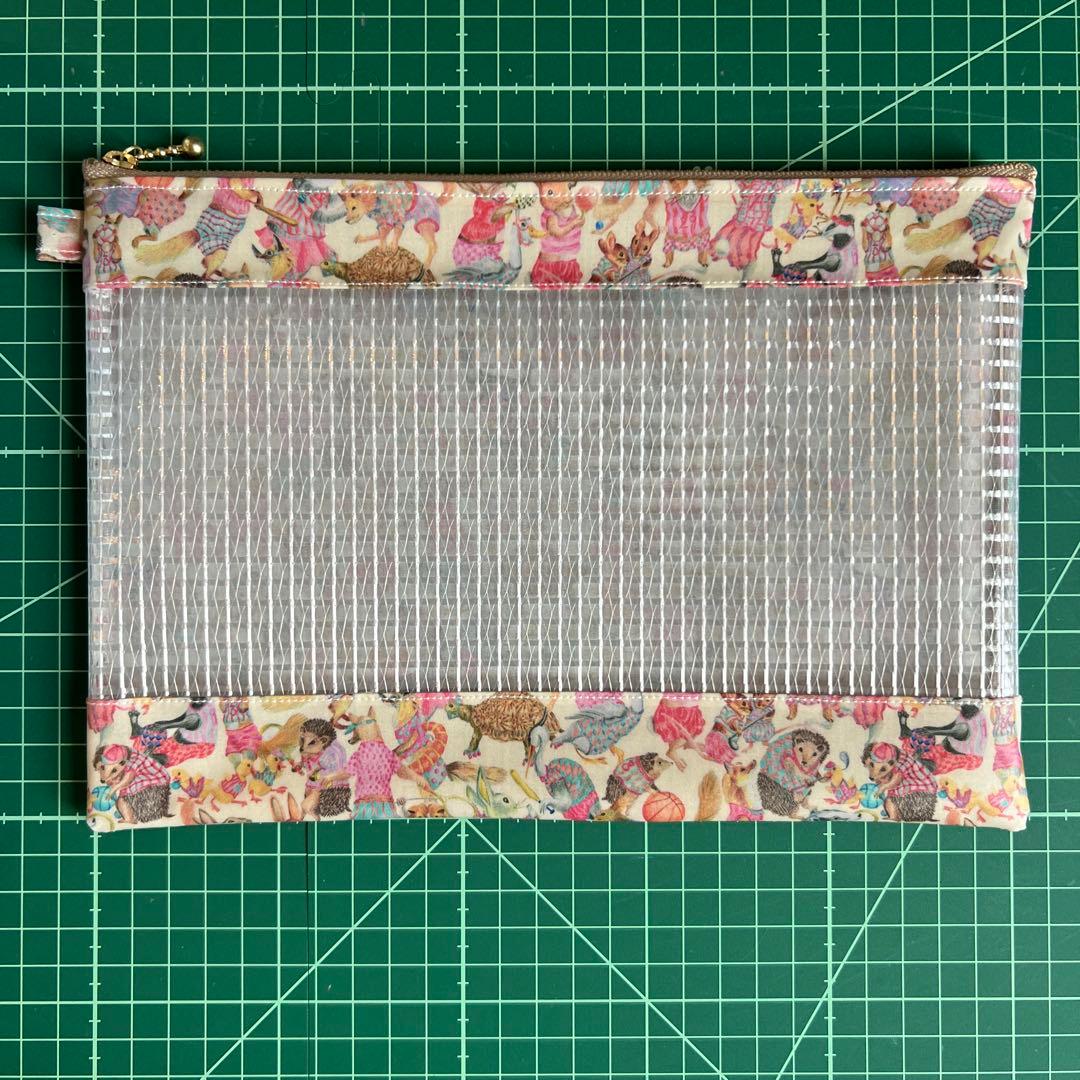 専用ページ　リバティラミネート生地使用ポーチ