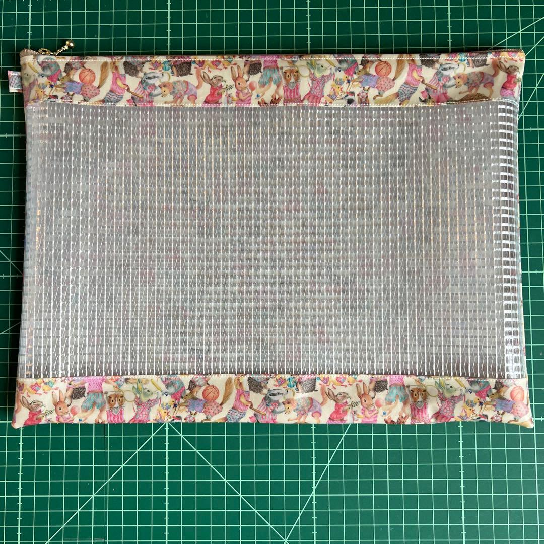 専用ページ　リバティラミネート生地使用ポーチ