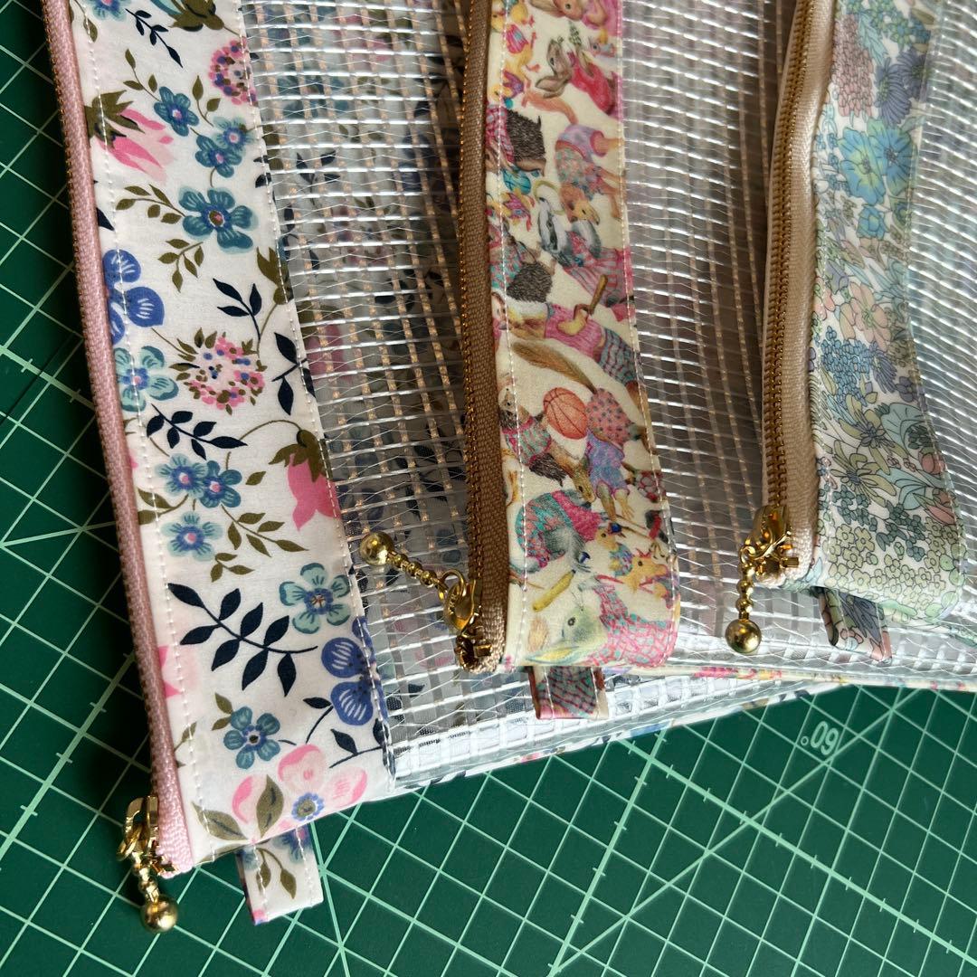 専用ページ　リバティラミネート生地使用ポーチ