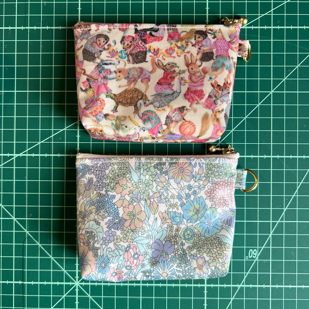 専用ページ　リバティラミネート生地使用ポーチ