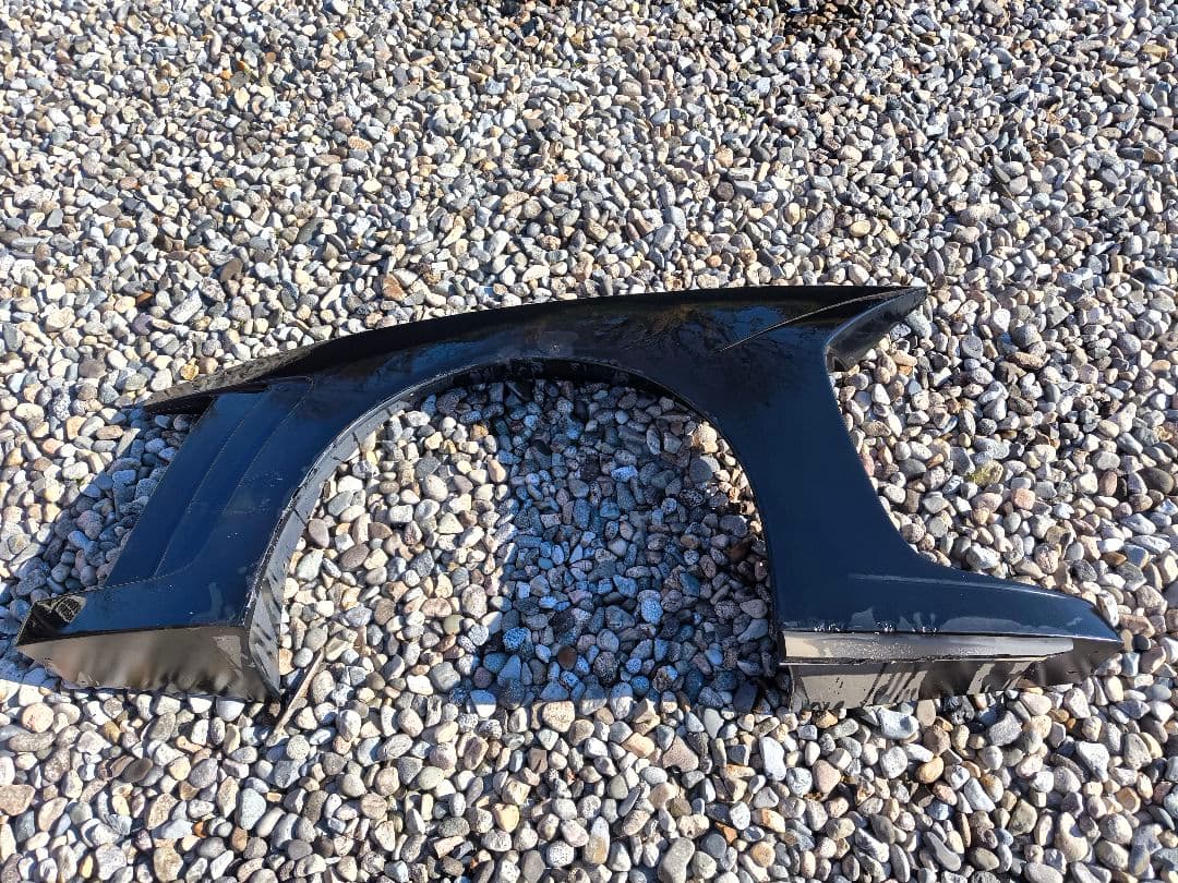 引き取り限定　100系ハイエース　ブリスターフェンダー