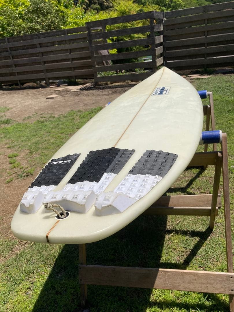 5'9\" サーフボード　stamps カリフォルニア