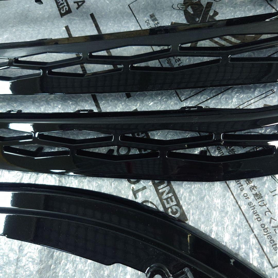 三菱デリカd5新型フロントグリルロアーバンパー