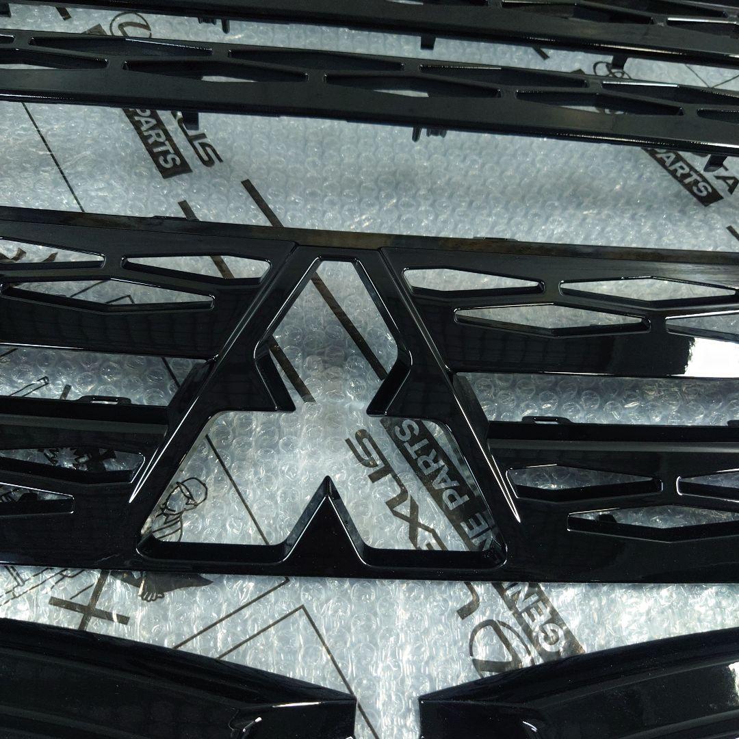 三菱デリカd5新型フロントグリルロアーバンパー