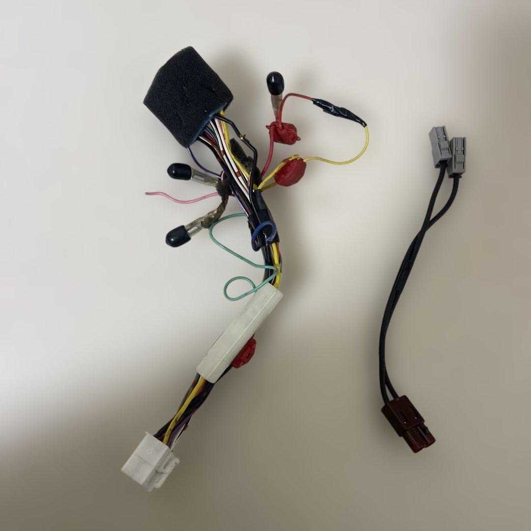 クラリオンナビゲーションQY-7743は非常に良いです、地図データは2018