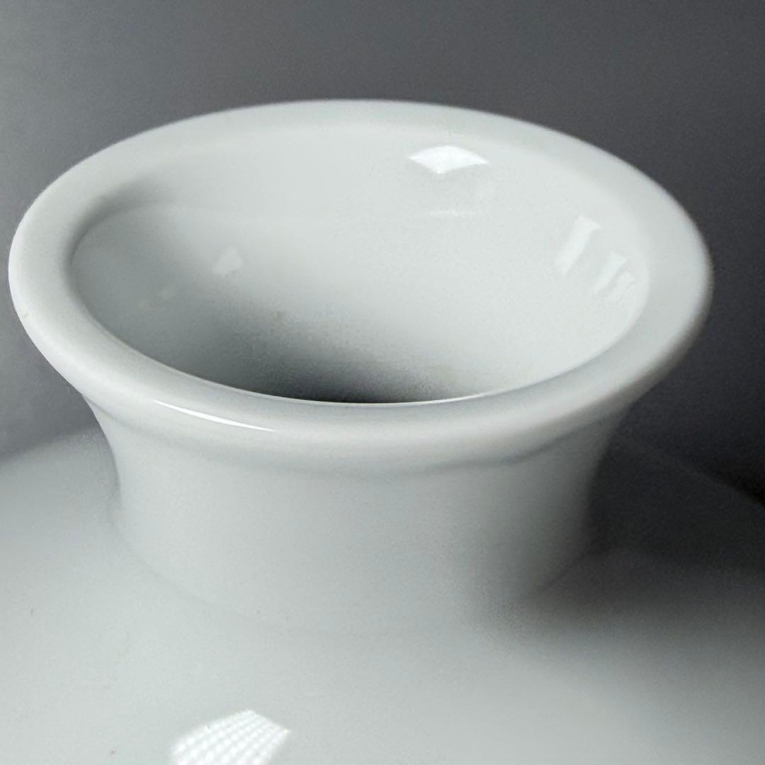 M*a様 人間国宝　井上萬二　白磁牡丹彫文花瓶　大作　胴径約26cm　特注箱　1