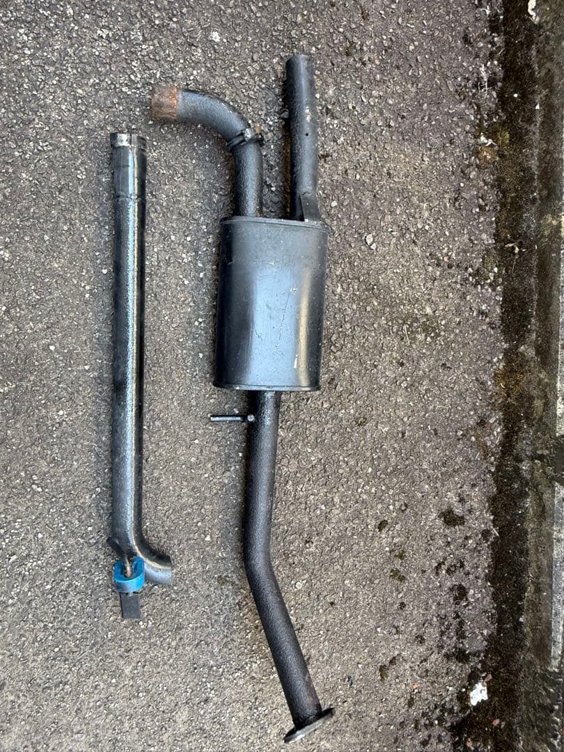 30プリウス　シルクブレイズディアルマフラー