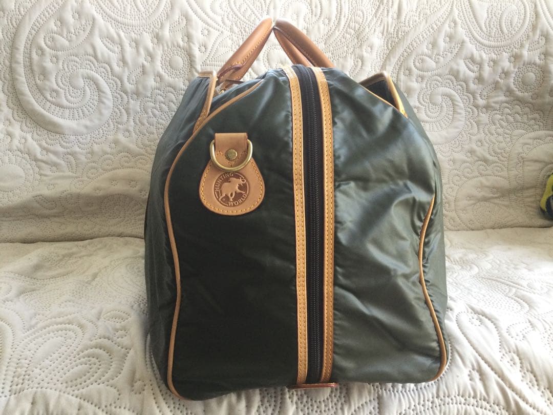 ハンティングワールド　ボストンバッグ