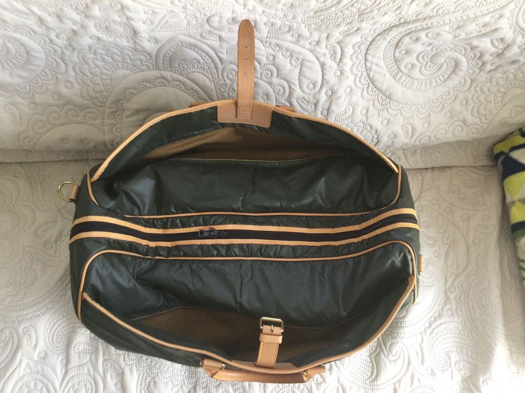 ハンティングワールド　ボストンバッグ