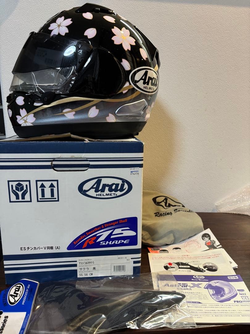 Arai AstralXSakuraフルフェイスヘルメット