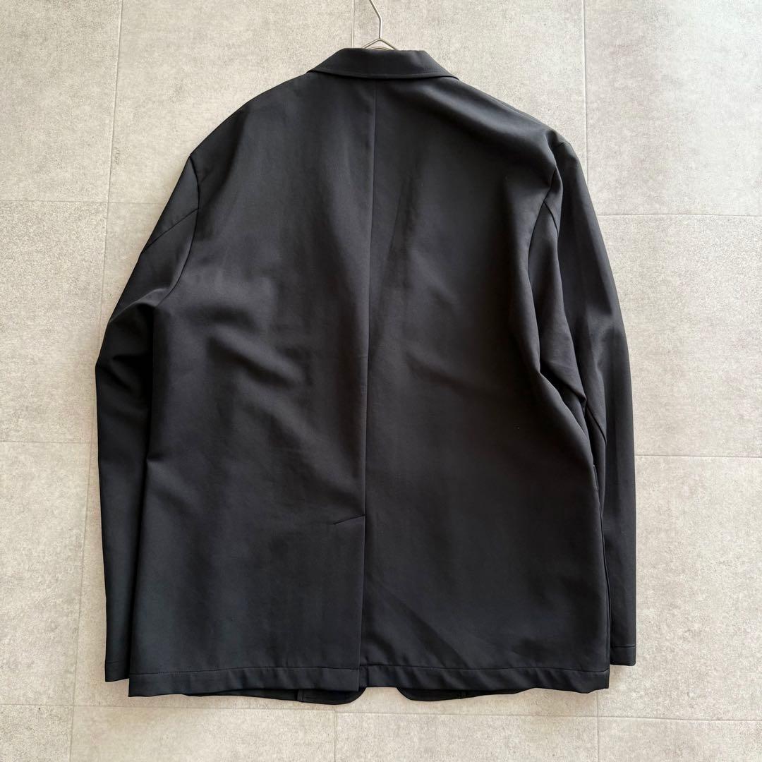 ニューバランス　セットアップ　スーツ　XLサイズ　ジャケット　パンツ　黒