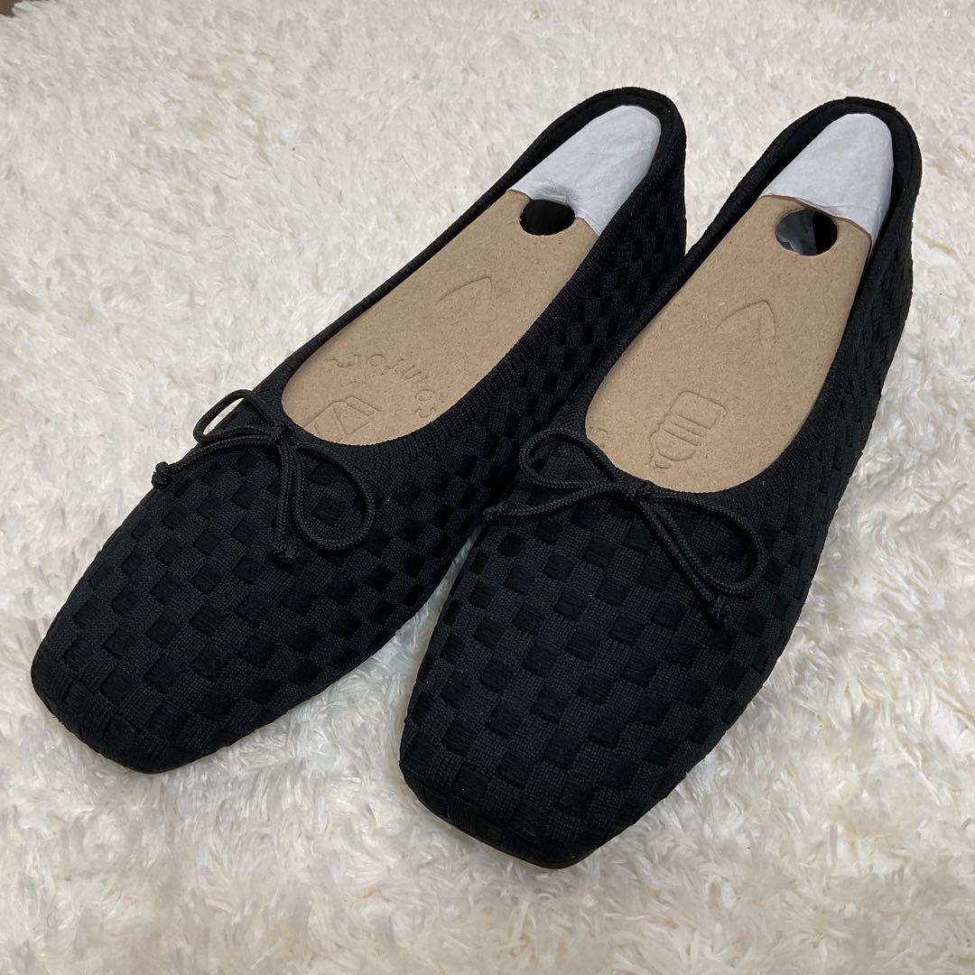 VIVALA ブラックフラットシューズ　24.5