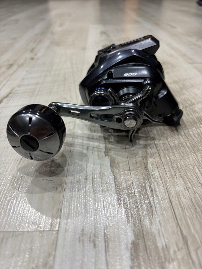 23フォースマスター 600DH(右ハンドル)