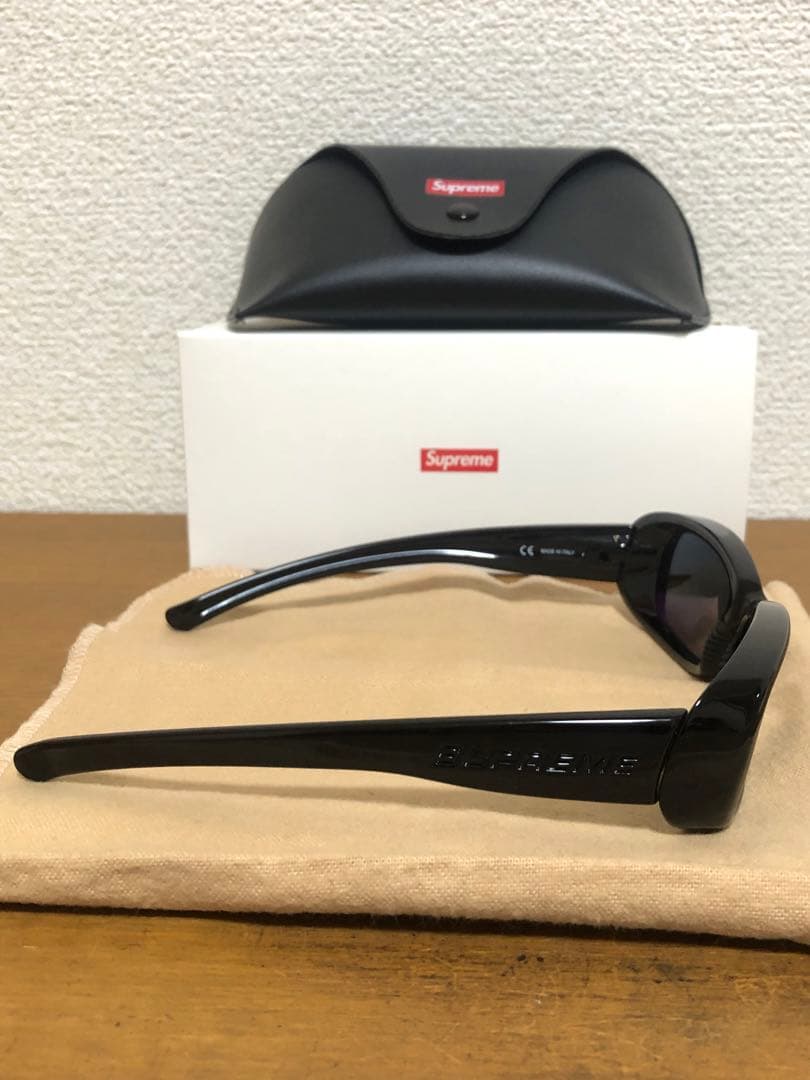 Supreme ブラック サングラス ケース付き
