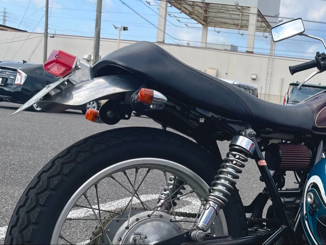 SR400 WM（ウェリントン）製？ リアフェンダー　ショート＆テールランプ