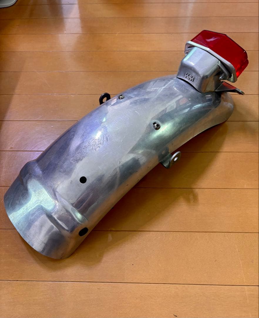 SR400 WM（ウェリントン）製？ リアフェンダー　ショート＆テールランプ