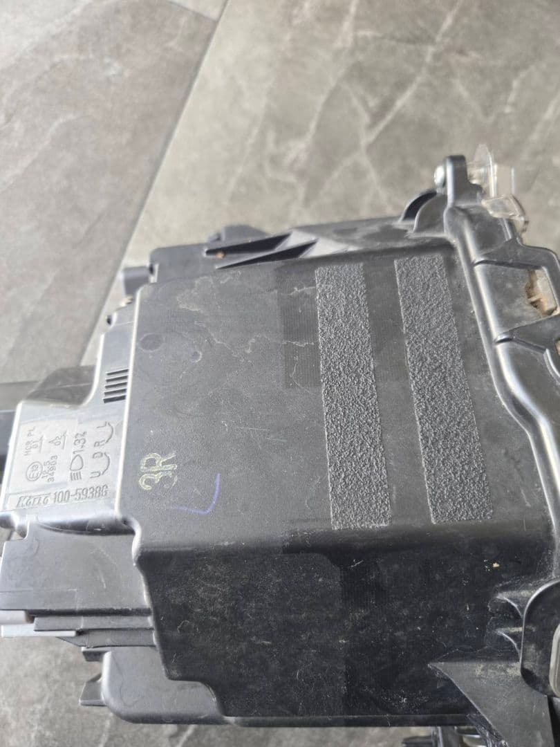 JW64W　スズキ　ジムニー　ヘッドライト