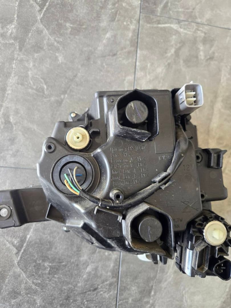 JW64W　スズキ　ジムニー　ヘッドライト