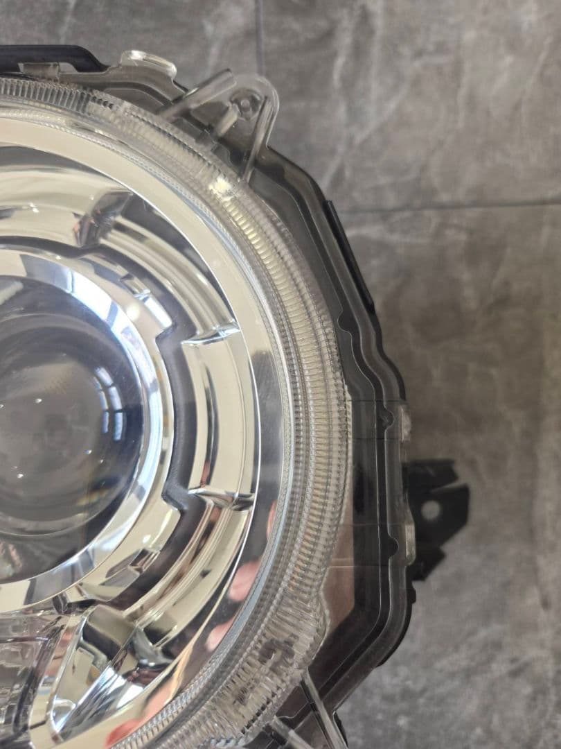 JW64W　スズキ　ジムニー　ヘッドライト