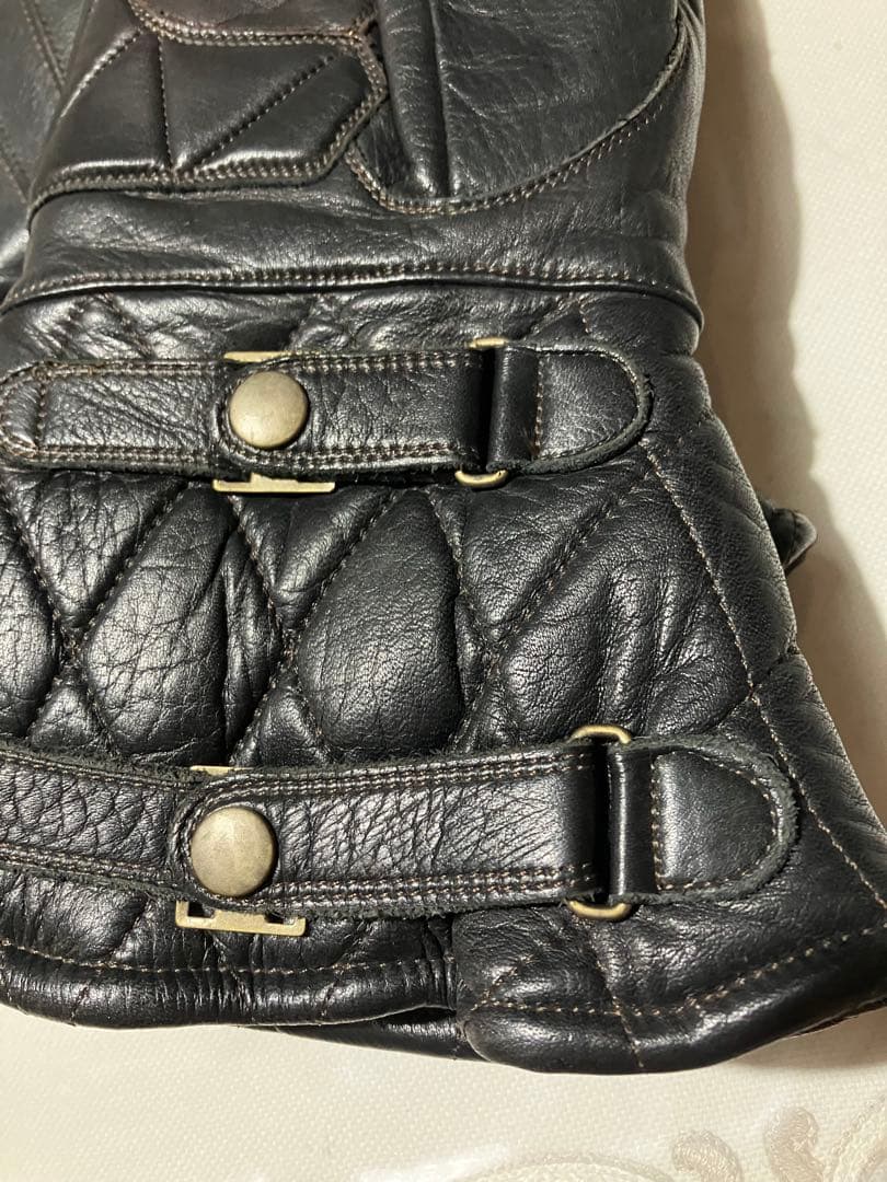 m*e様 黒 レザー キルティング グローブ　ミトン　Pow Wow Lサイズ