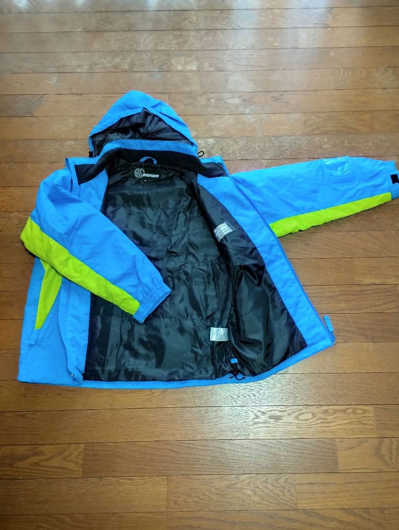 【美品】スキーウェア　2着　サイズ140と160　（140のみオマケ付き）