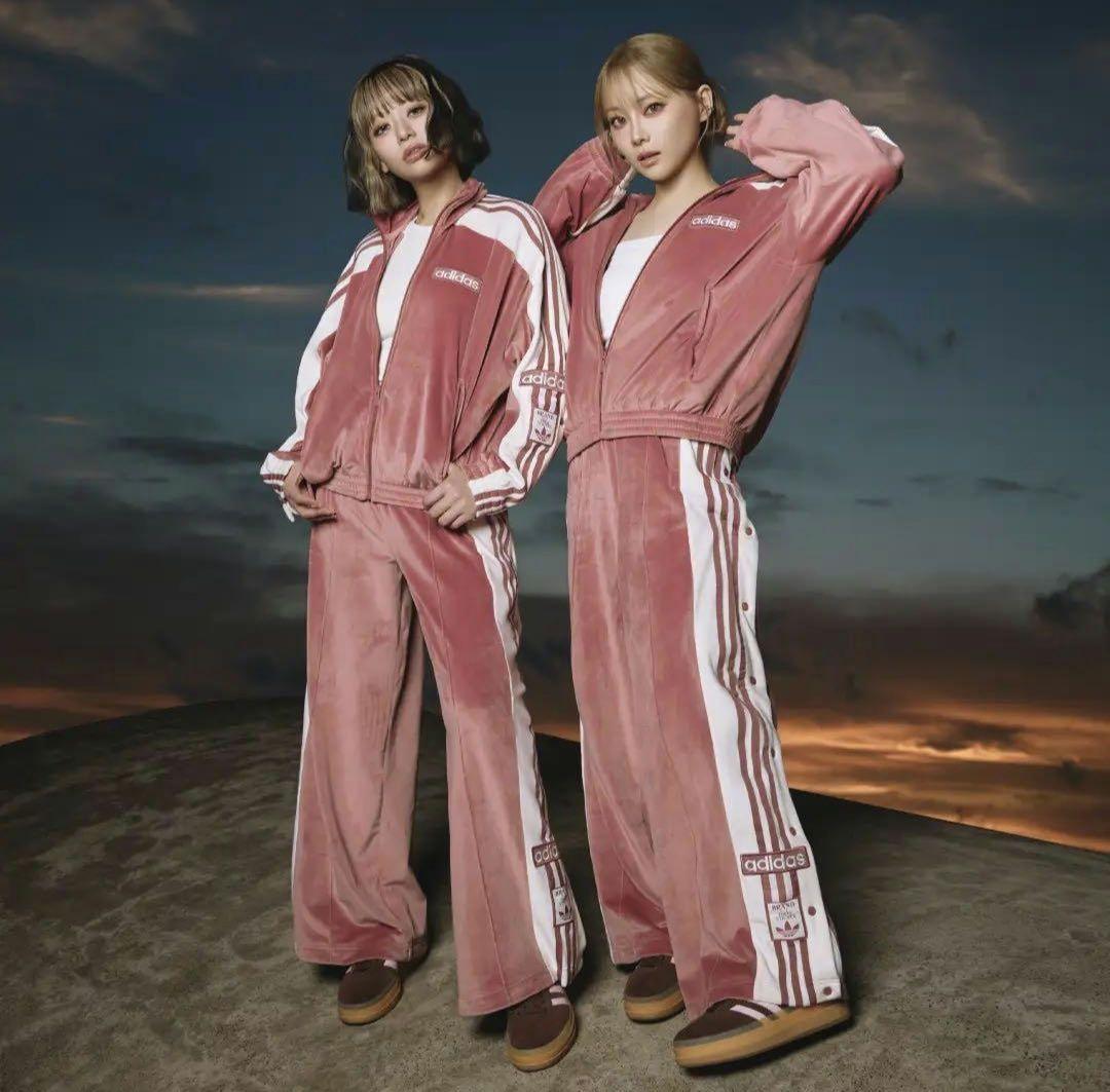 重盛さと美着用adidas W ADIBREAK VELOUR TP Mサイズ