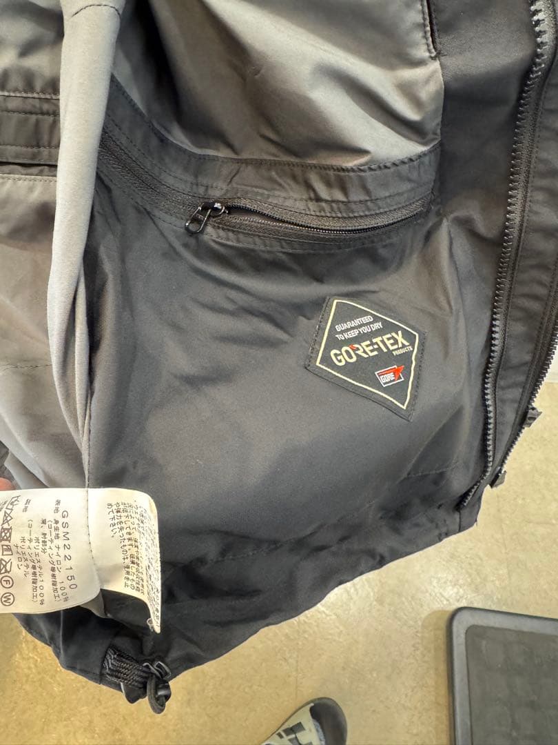 ゴールドウィン GORETEX ハンタージャケット　ブラック Mサイズ