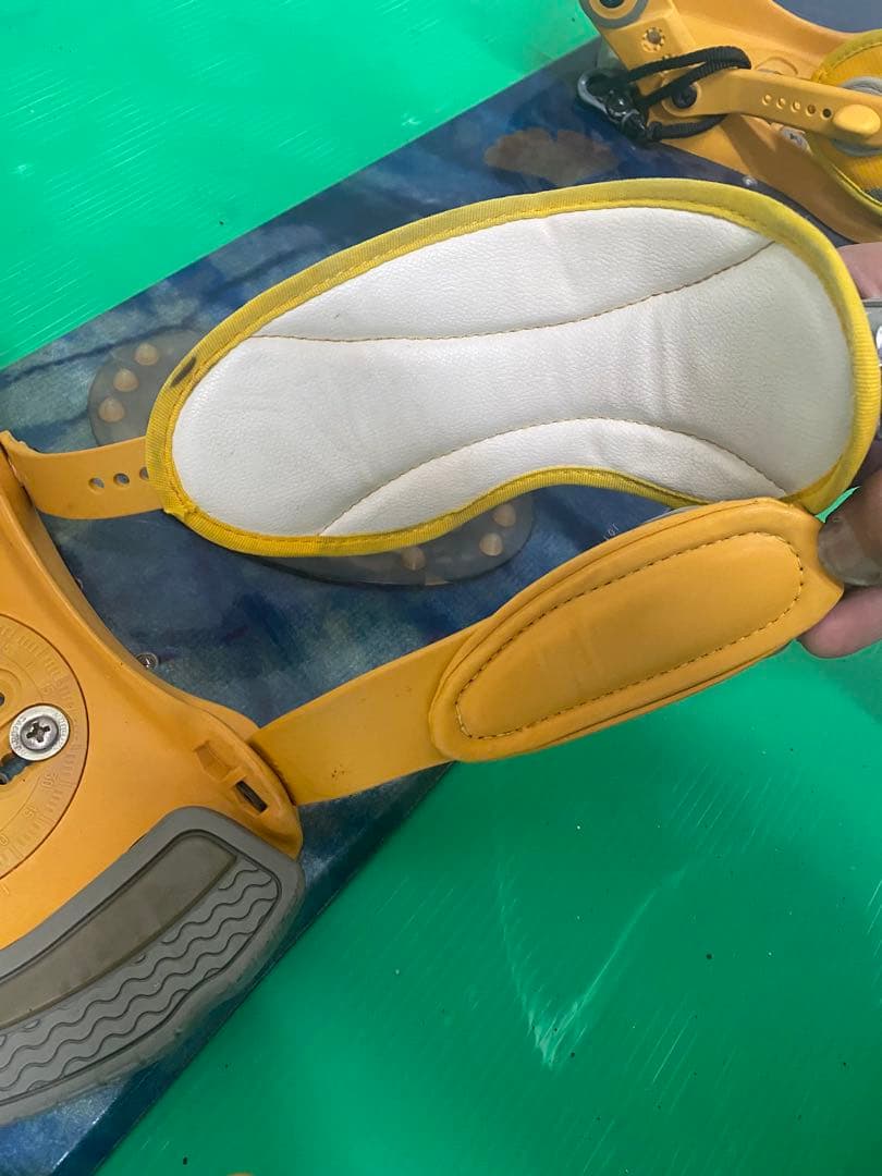 スノボーとバイディングサロモンブーツFLOW VEGA セット