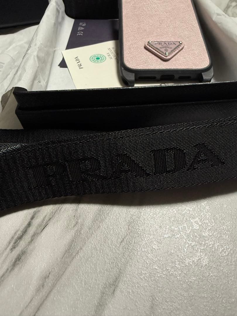 PRADA スマホケース ピンク スマホショルダー 14プロマックス