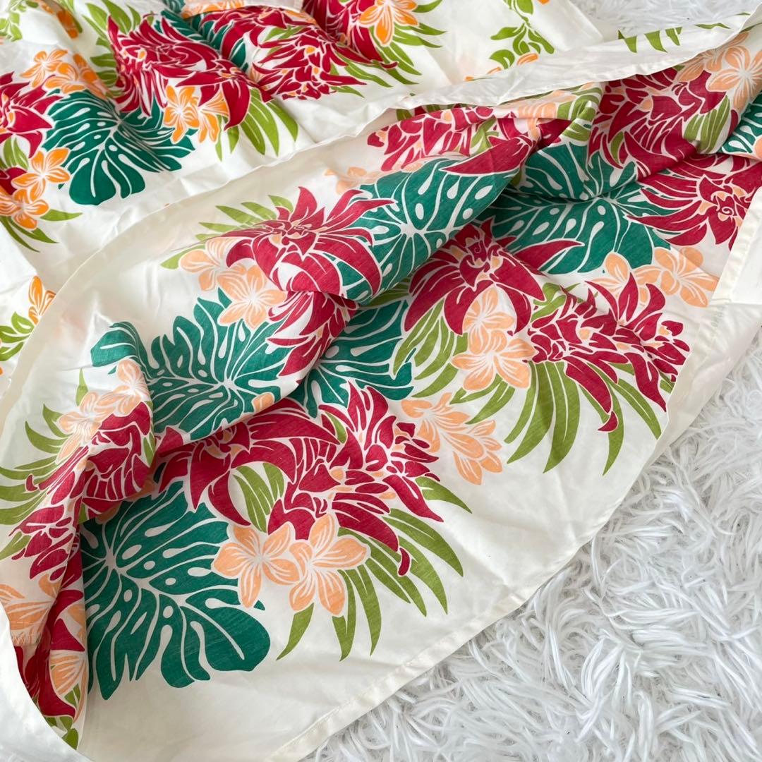 Sea Shell Pinkハワイアンワンピース　ハイビスカス花柄　リゾート