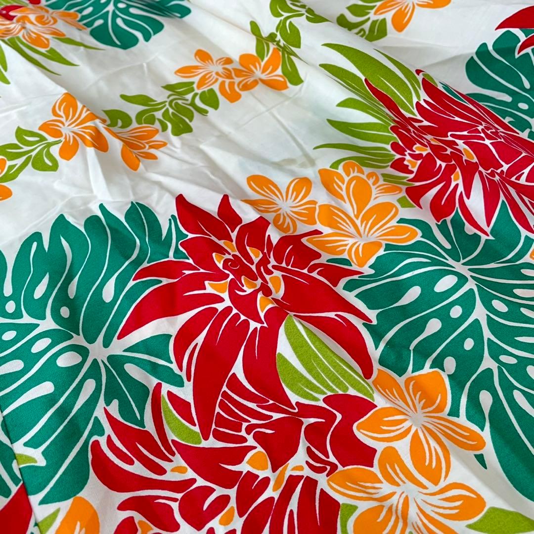 Sea Shell Pinkハワイアンワンピース　ハイビスカス花柄　リゾート