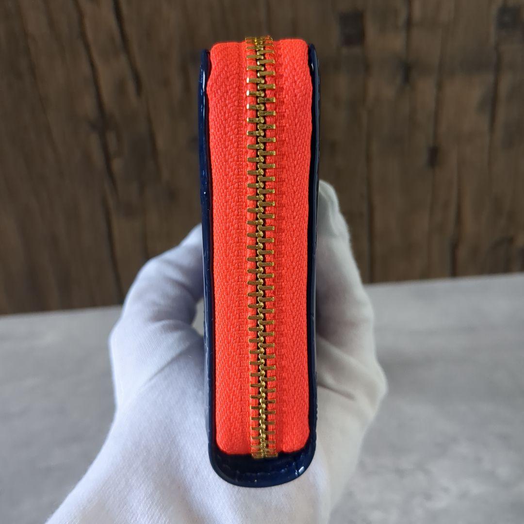 【新品訳あり】ヴィヴィアンウエストウッド　長財布　55VV355