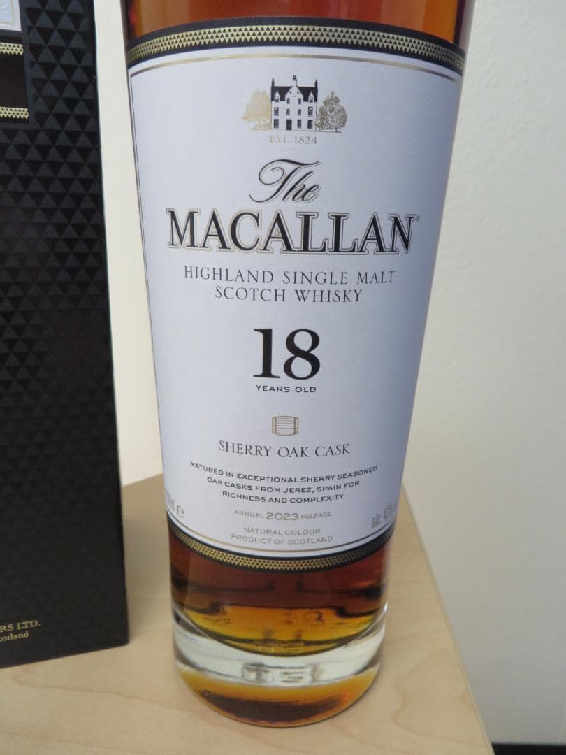 ザ マッカラン 18年 シェリー オーク カスク 43% 700ml箱付き