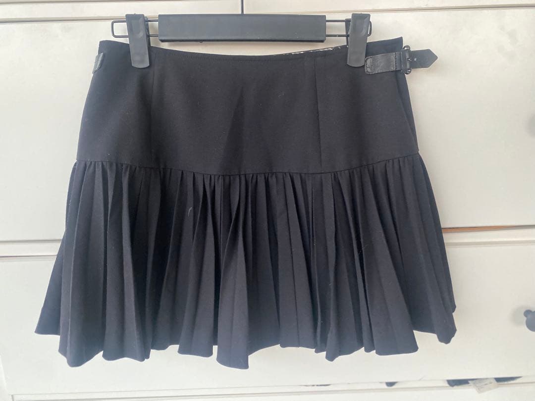 美品 バーバリーブルーレーベル プリーツキュロット 黒 38