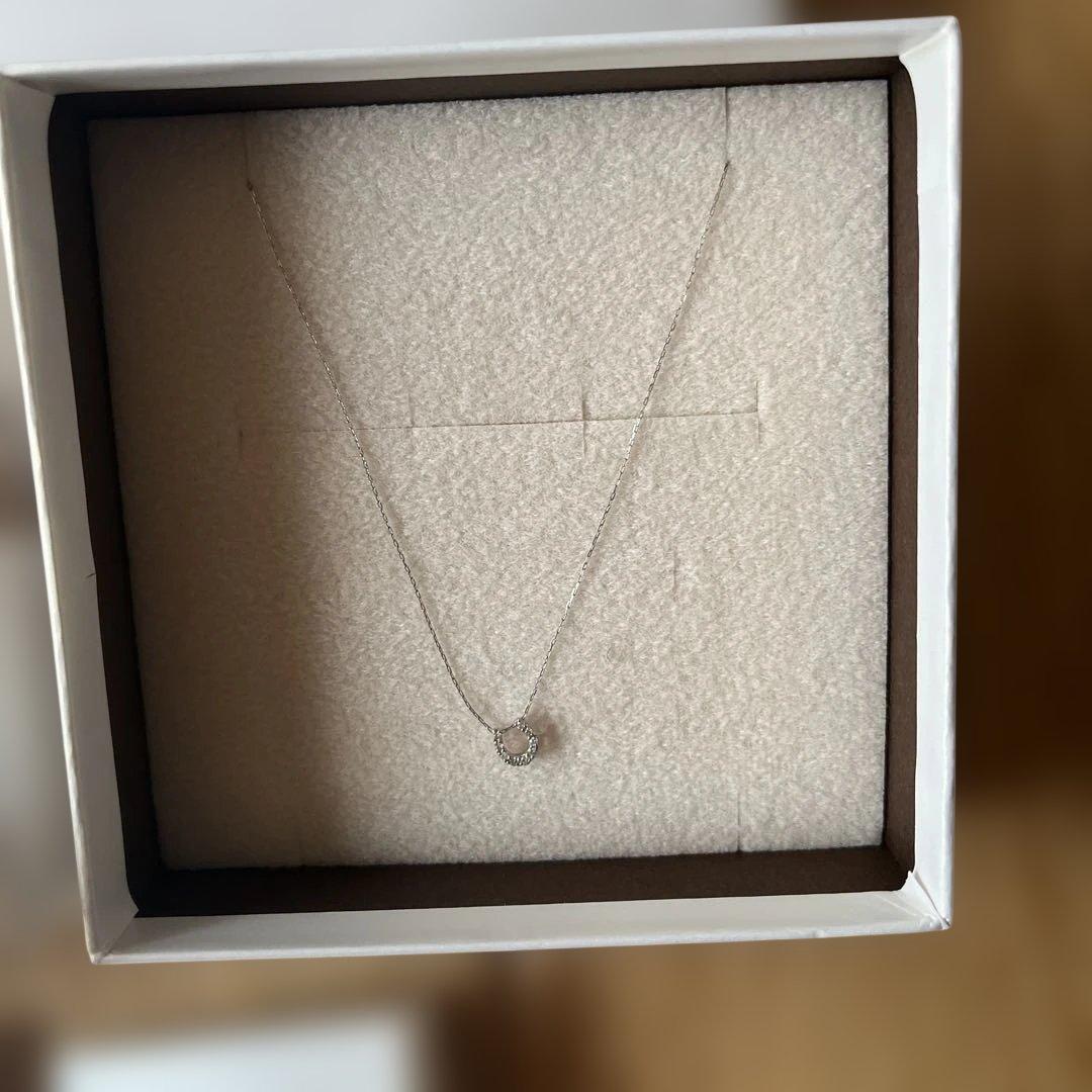 VERITE シルバーネックレス ダイヤモンド風