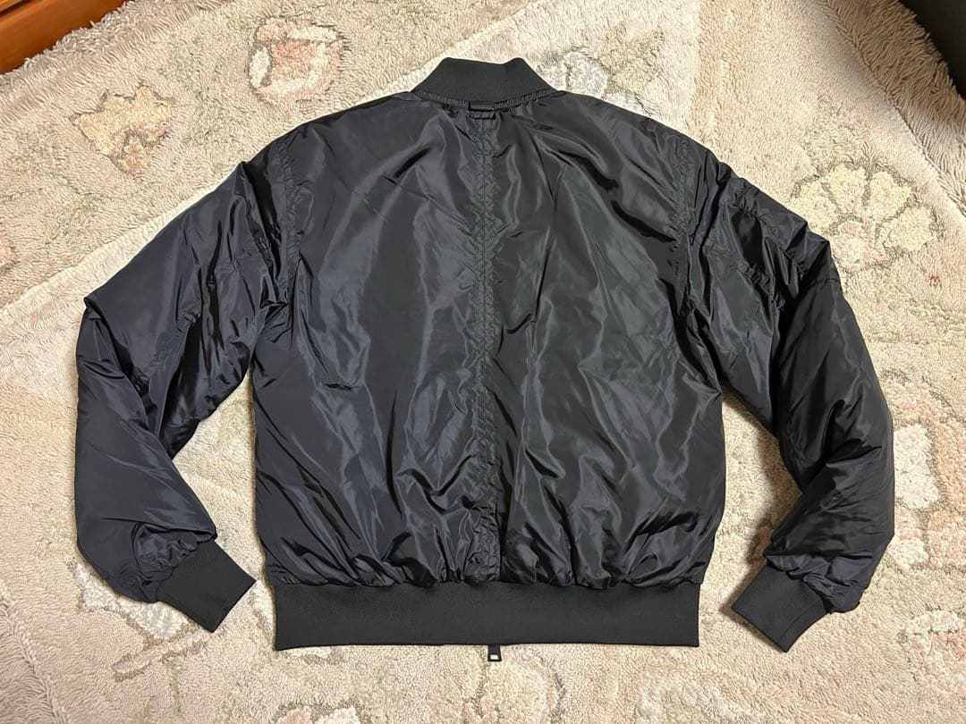 カナダグース　ロカルノボンバー