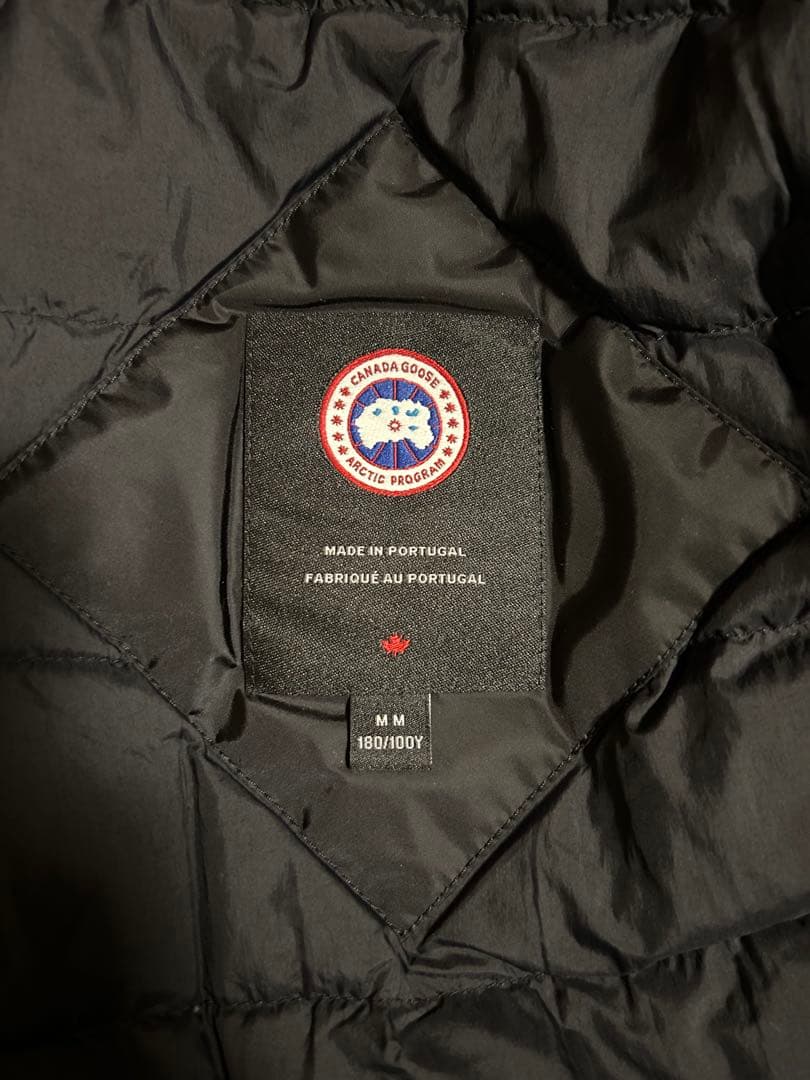 カナダグース　ロカルノボンバー