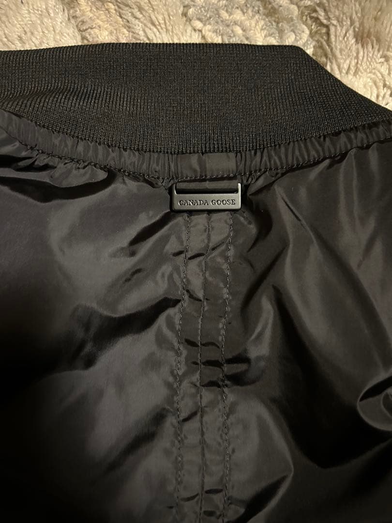 カナダグース　ロカルノボンバー