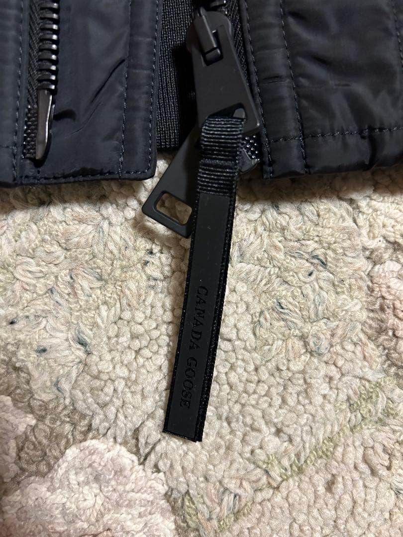 カナダグース　ロカルノボンバー