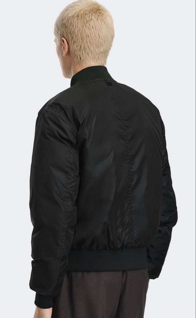 カナダグース　ロカルノボンバー