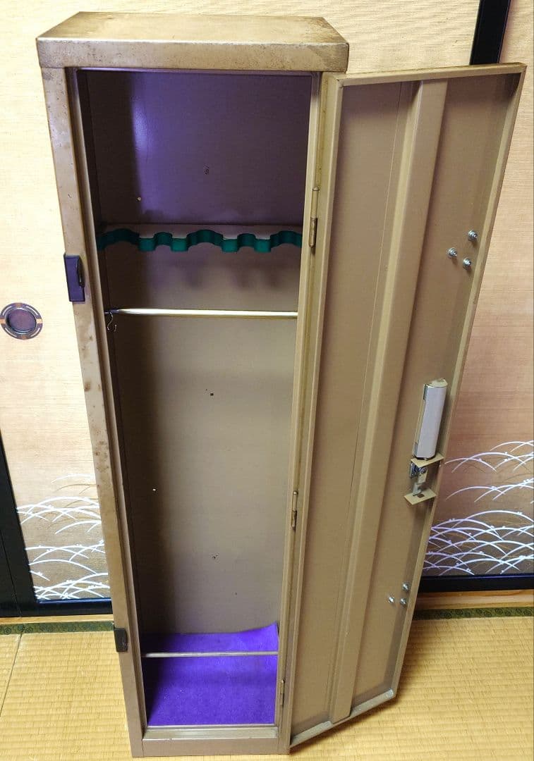 FRANCHI（フランキ） 金属製　ガンロッカー3丁用　鍵有り　固定用穴5箇所