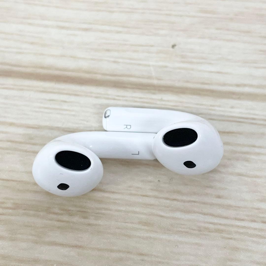 AirPods（第4世代）アクティブノイズキャンセリング搭載 mxp93j/a