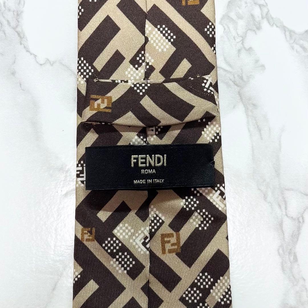 ✨極美品✨ レア FENDI ネクタイ シルク100% ズッカ柄 デカロゴ 艶