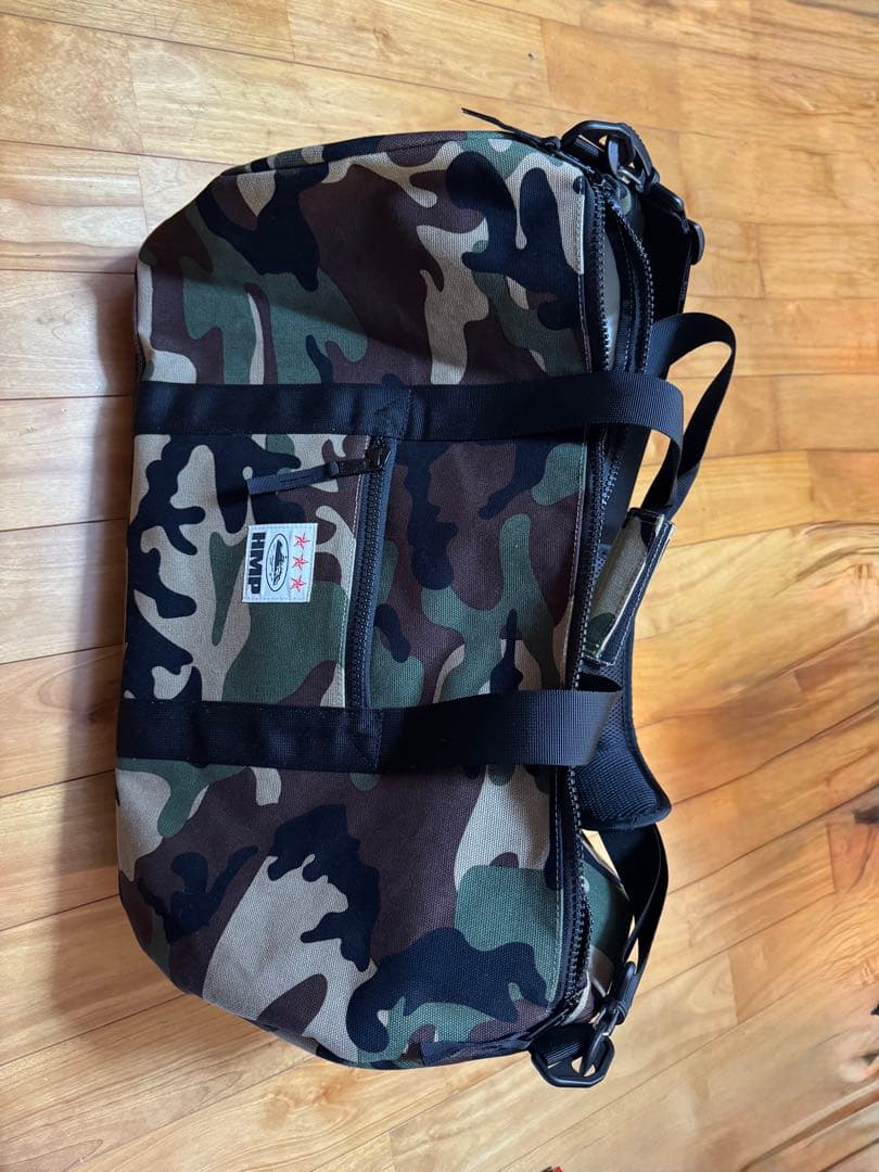 バッグ Corteiz HMP Duffle Bag Camo